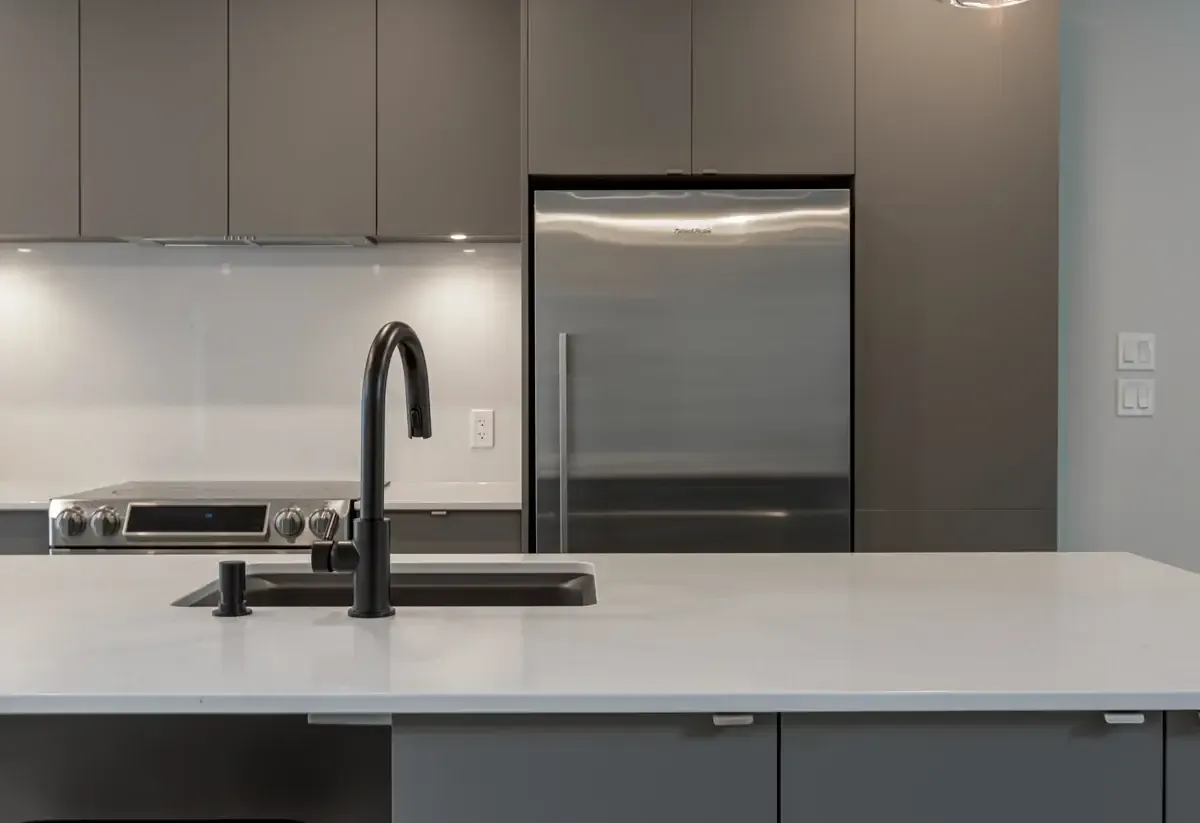 Cuisine équipé des Armoires Pur Déco